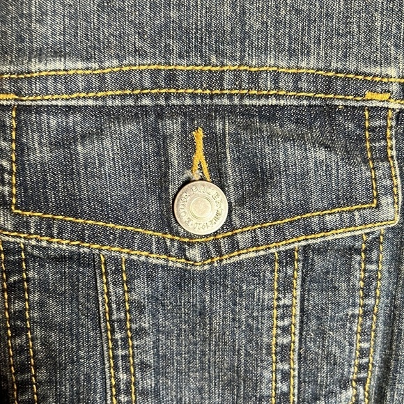 Eddie Bauer Stretch Denim Button Down Jacket Size Medium - Picture 3 of 9